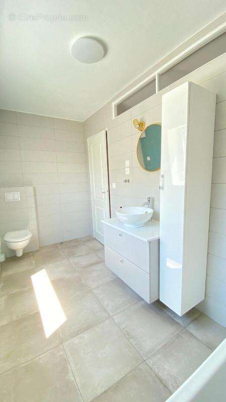 Maison 104m² entièrement rénovée avec goût ? Rue calme à Roubaix - photo 4