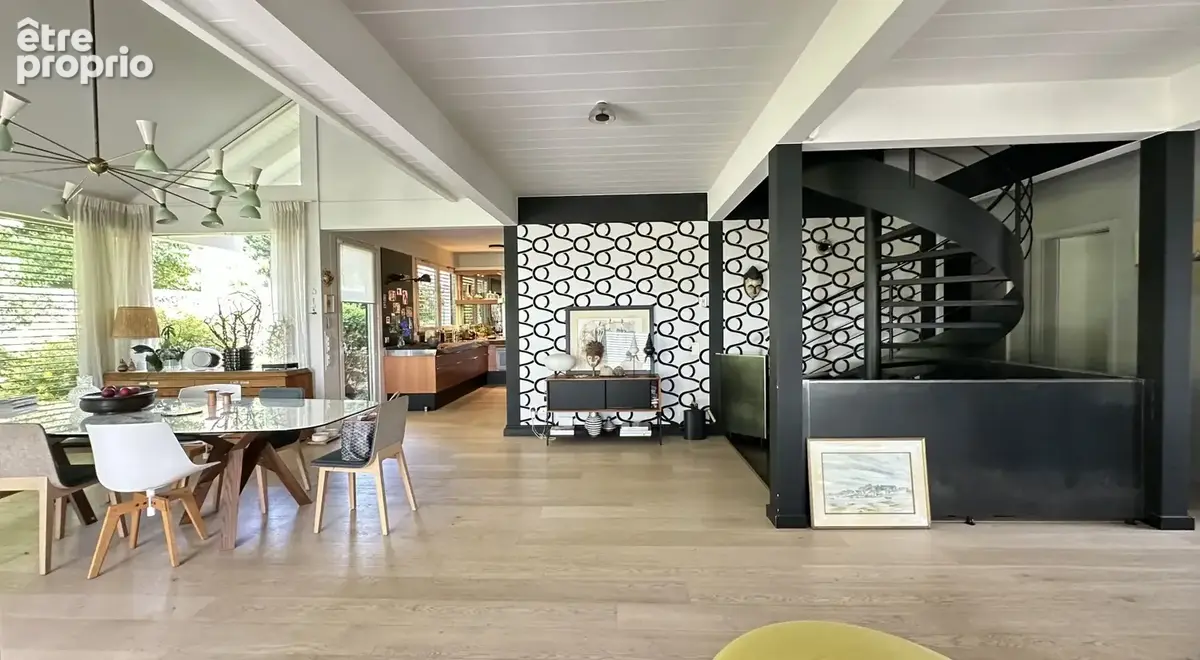 Villa d'architecte de 300 m² avec piscine et jardin de 1100 m², au calme absolu - photo 7