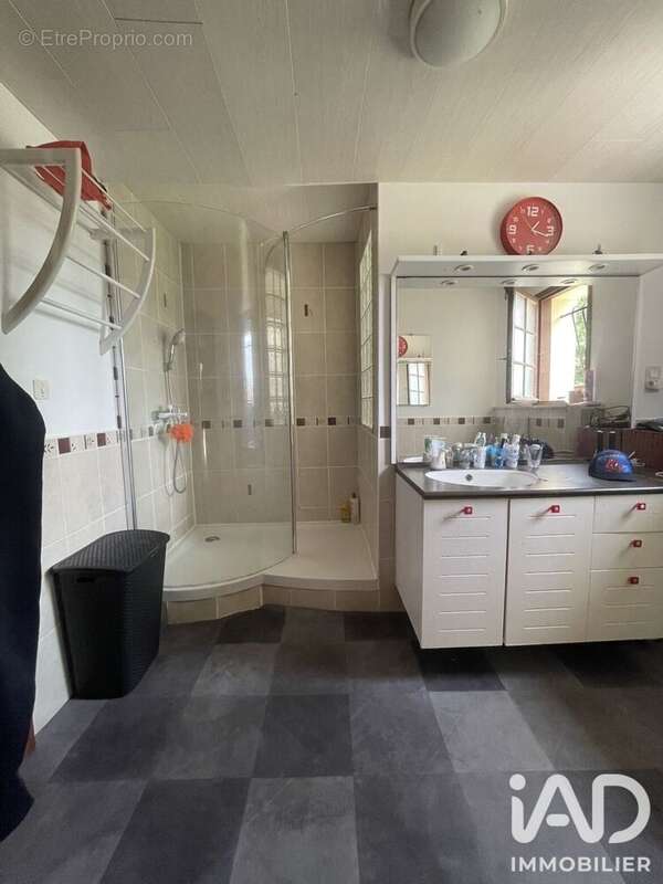 Maison 120 m² à Saint-Martial-D'artenset  - photo 9