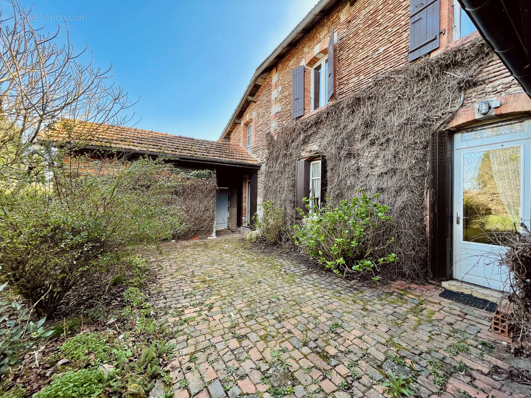 Maison à ROUMAZIERES-LOUBERT