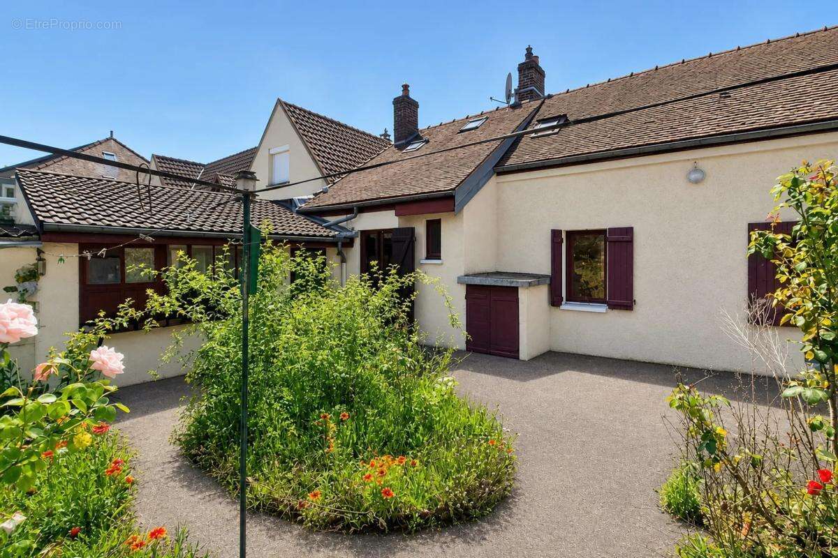 Maison plain pied dans secteur très prisé !! - photo 10
