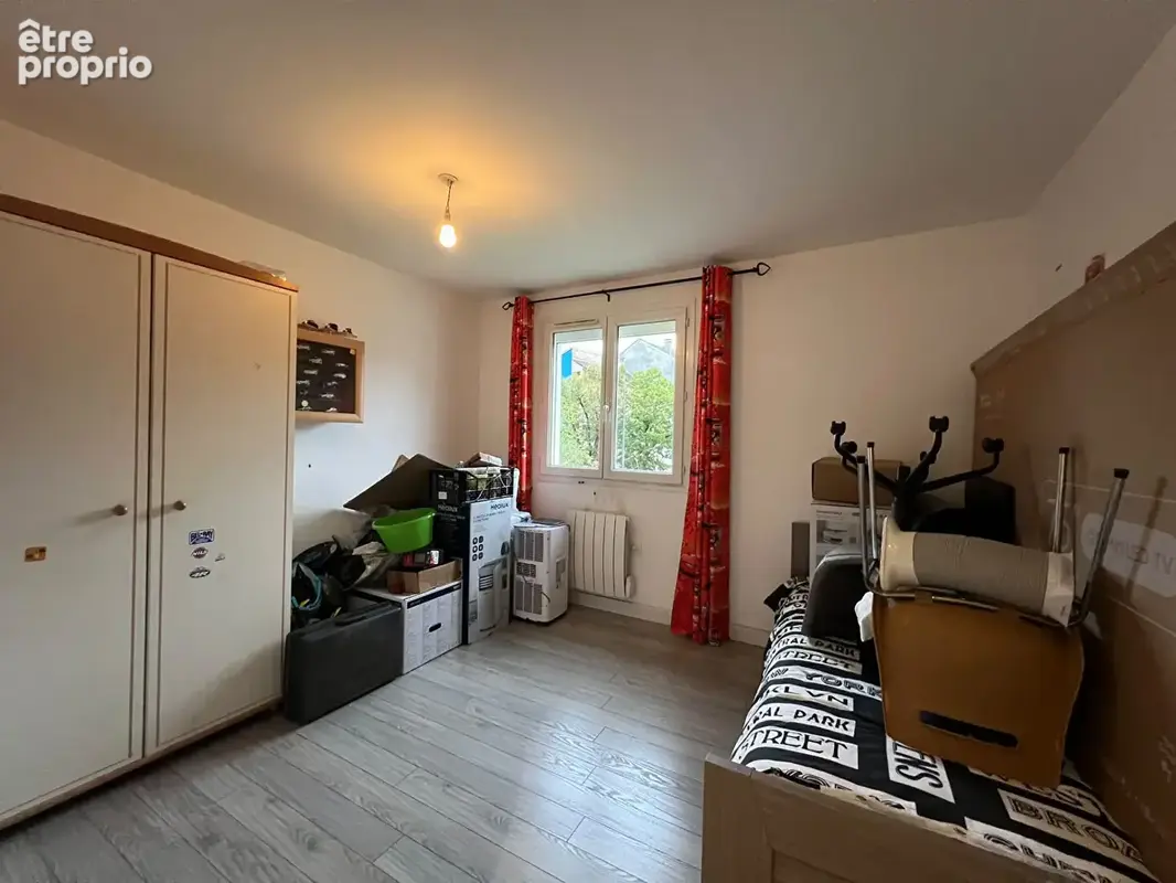 A vendre - appartement T4 de 134.75 m²  au centre-ville d'Oyonnax - photo 8