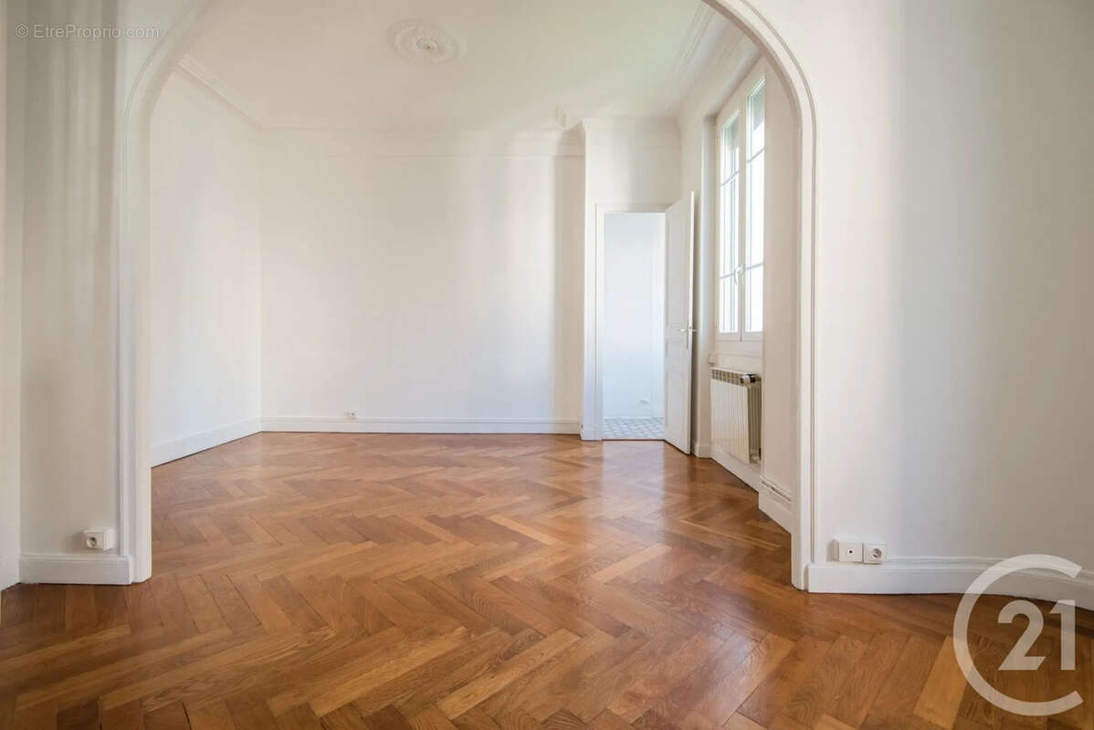 Appartement 64 m² à Nice  - photo 2