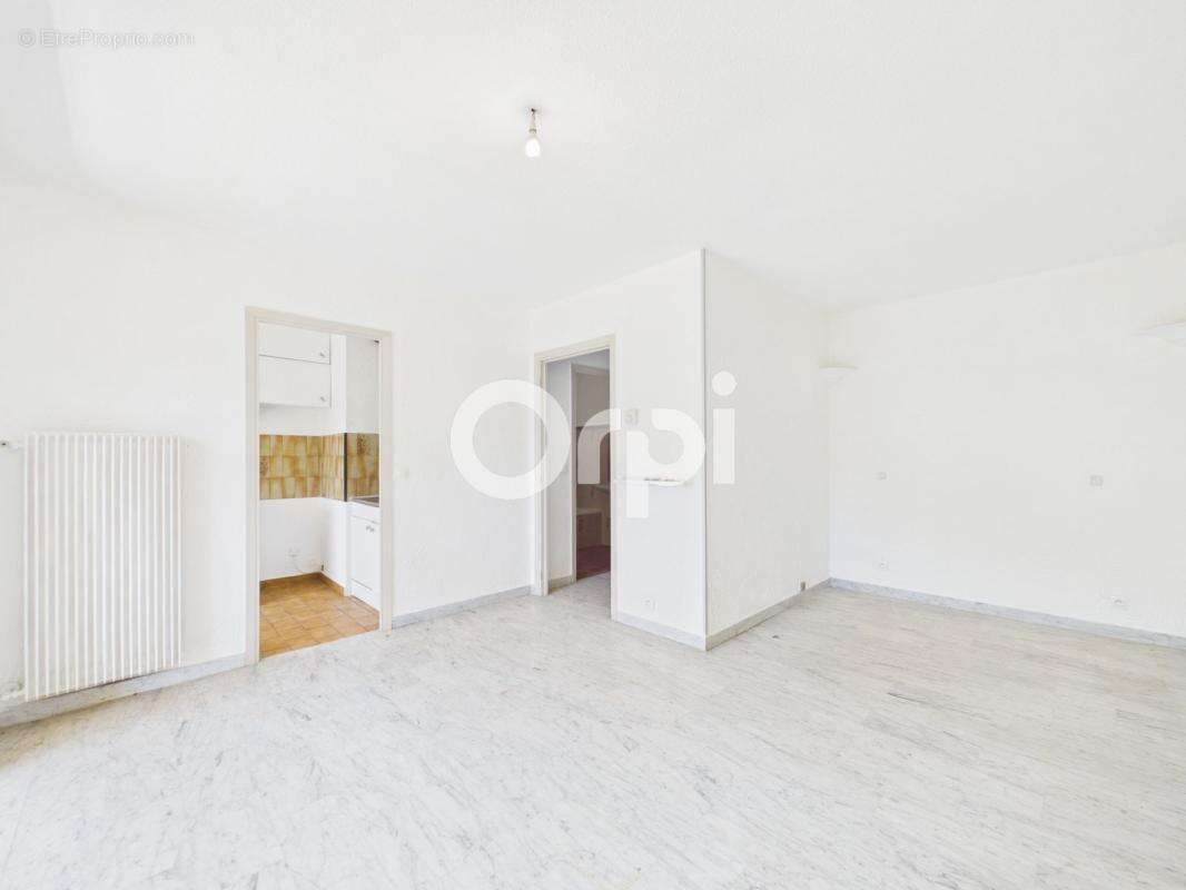 Appartement à MANDELIEU-LA-NAPOULE