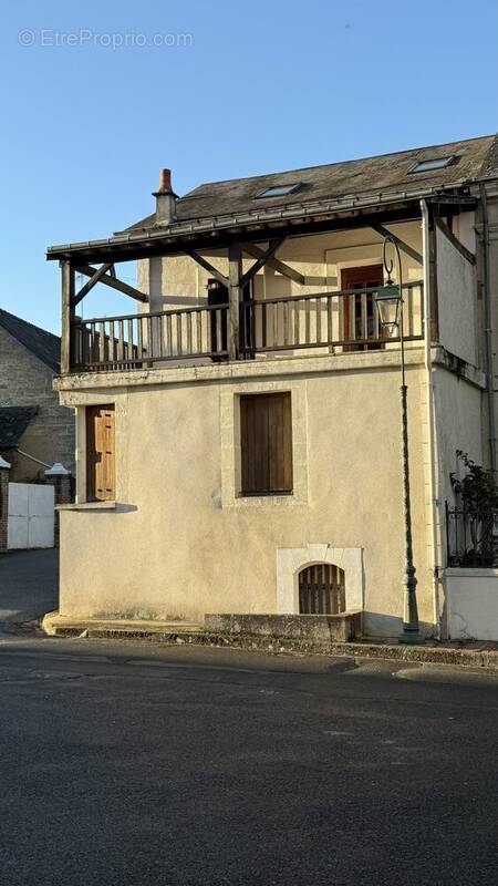 Maison à VILLEDIEU-LE-CHATEAU