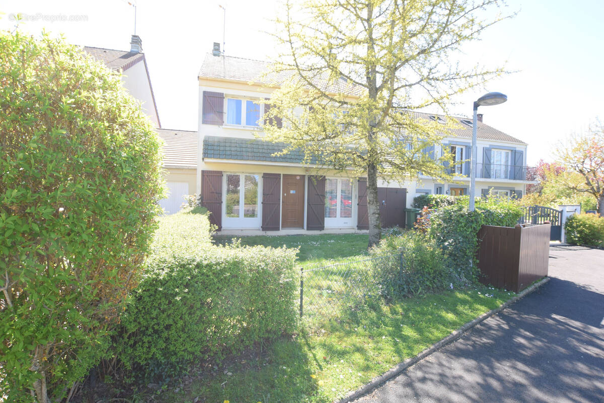 Maison à RAMBOUILLET