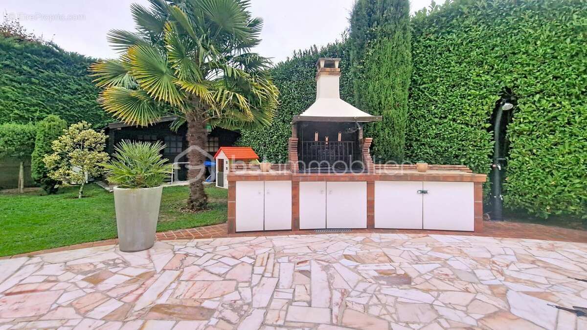 Maison à CLAYE-SOUILLY