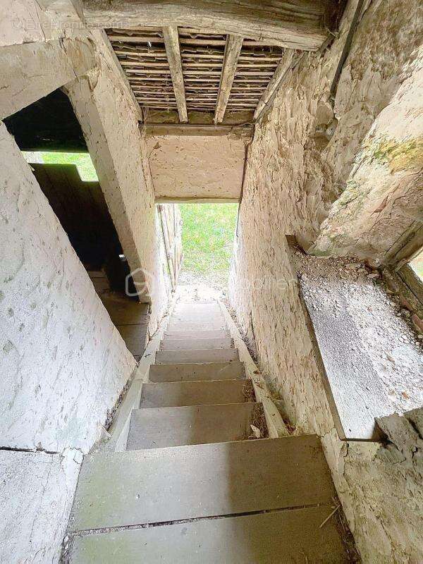 Beau corps de ferme habitation + batiments a renover - photo 16