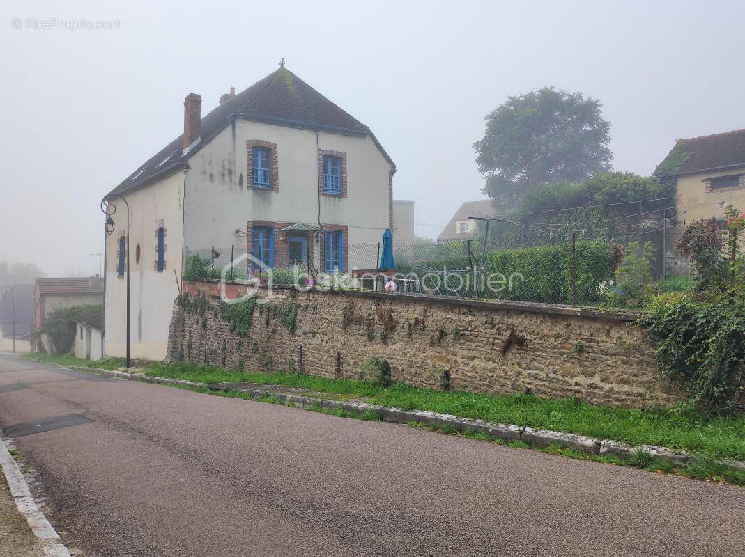 Maison à NEUVY-SAUTOUR