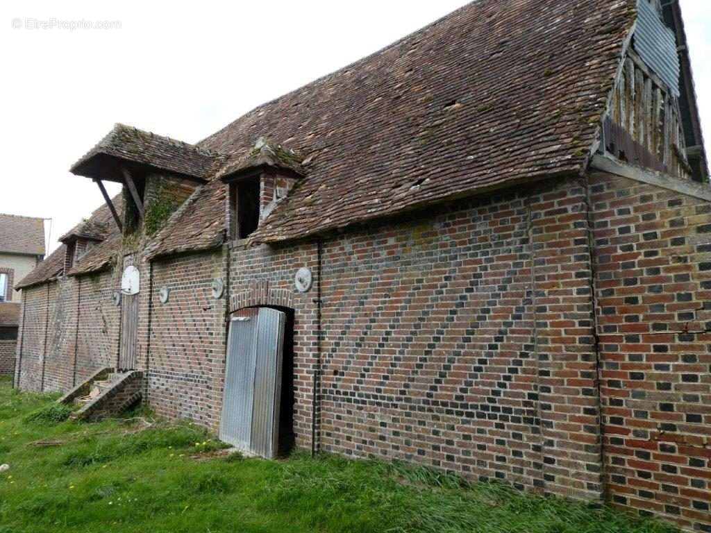 Maison à LES MOUTIERS-EN-AUGE