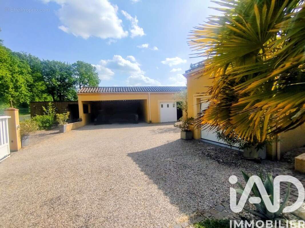 Photo 4 - Maison à LOUGRATTE