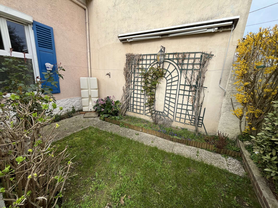 Maison à PARAY-VIEILLE-POSTE