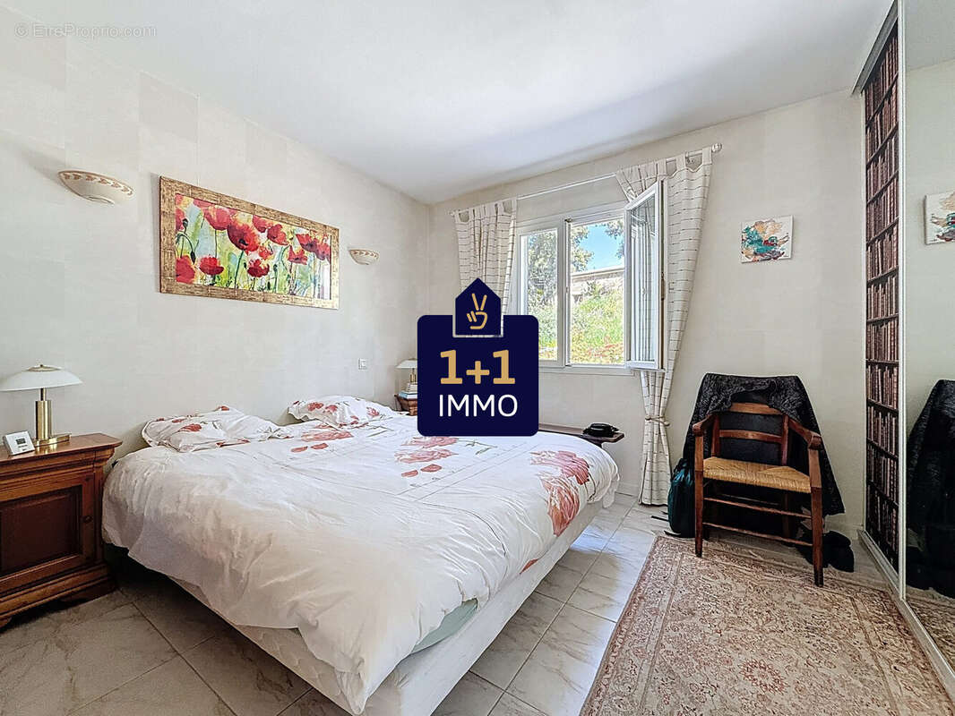 Maison à ROQUEBRUNE-SUR-ARGENS