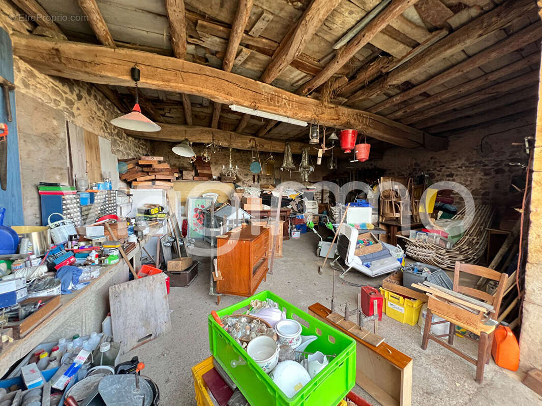 Maison à LA CLAYETTE