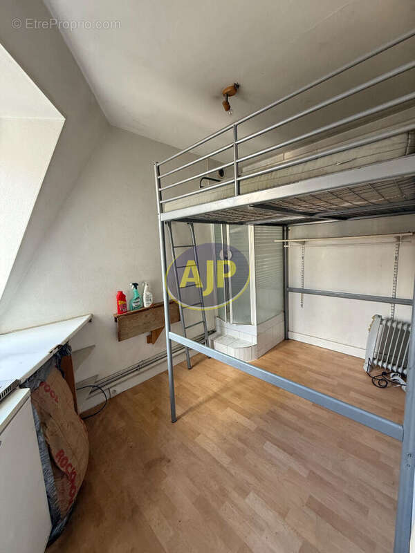 Appartement à PARIS-8E