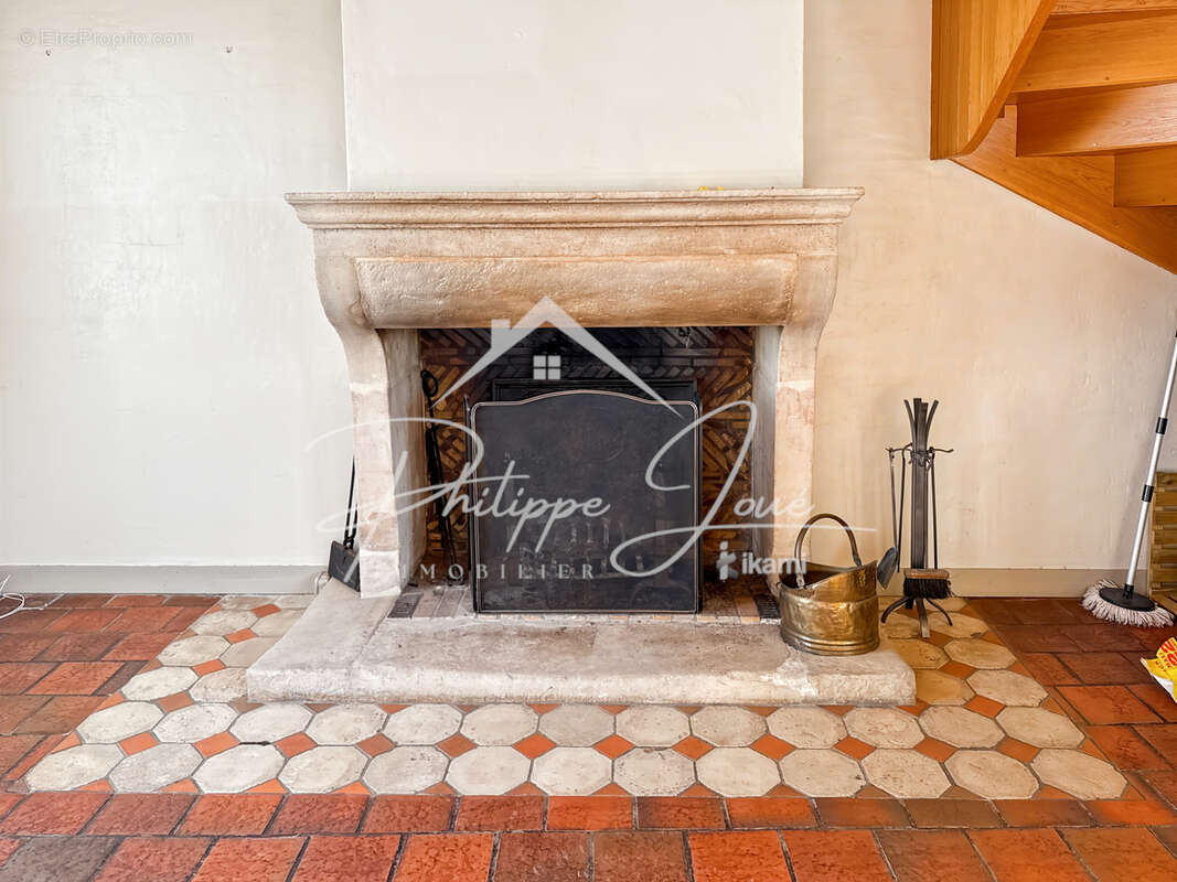 Maison à PONT-SUR-YONNE