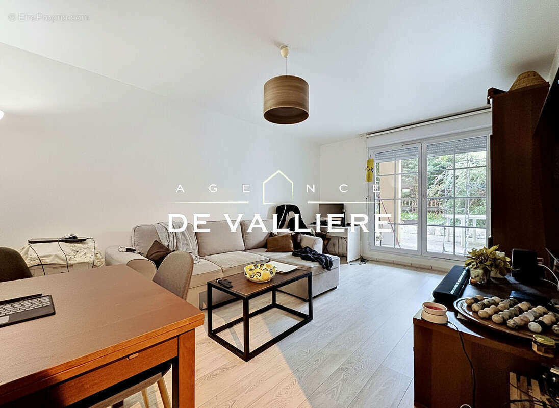 Appartement à NANTERRE