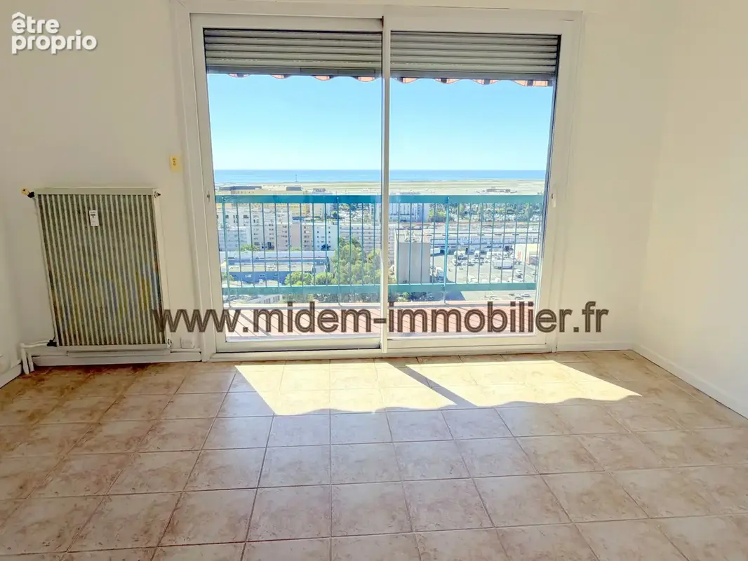 Nice Ouest, 3 P de 64 m2 + terrasse 12 m2 dernier étage vue mer 180o à 204000 euros - photo 11