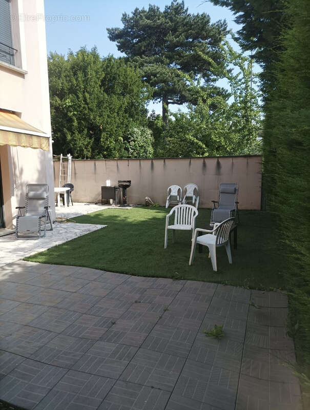 Appartement à LE PERREUX-SUR-MARNE