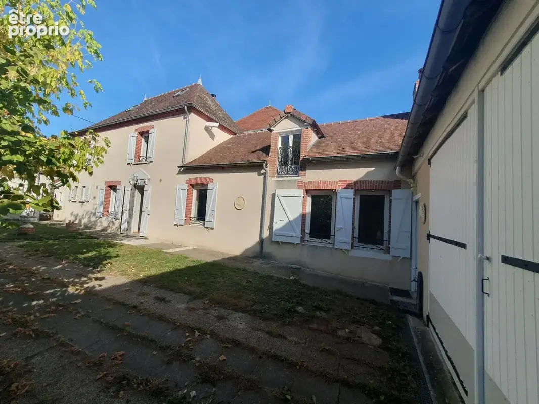 Photo 1 - Maison à CHAREIL-CINTRAT