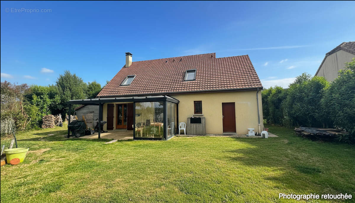 Maison à CHAUFOUR-NOTRE-DAME