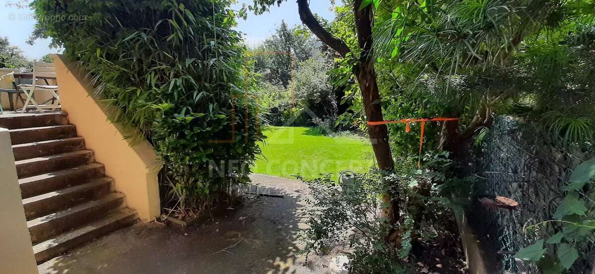 Maison accolée avec un agréable jardin ! - photo 2