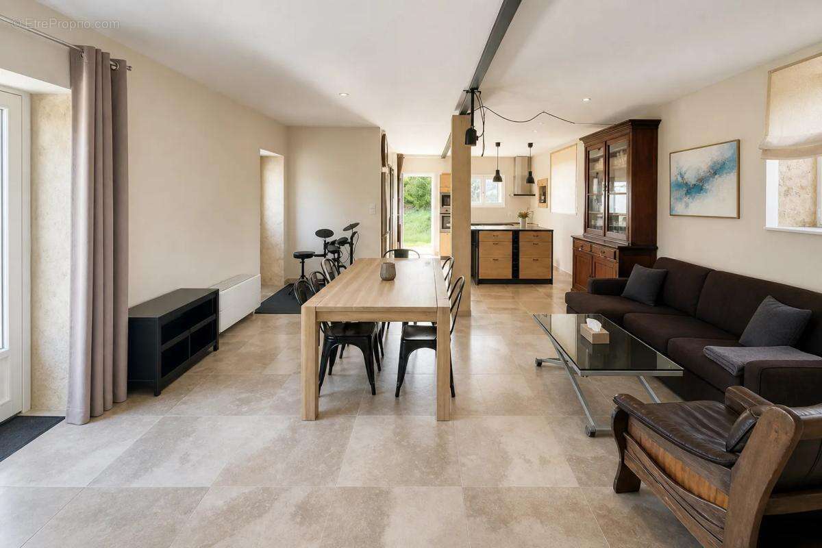 Maison à TONNAC
