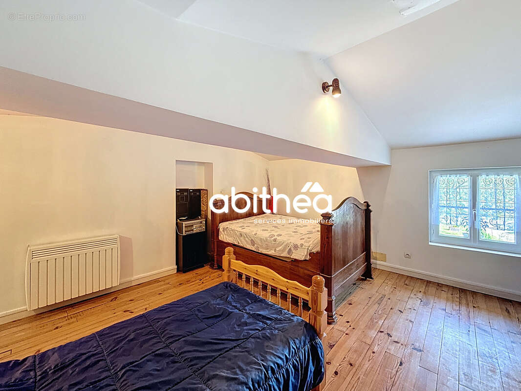 Maison à BRIVES-SUR-CHARENTE