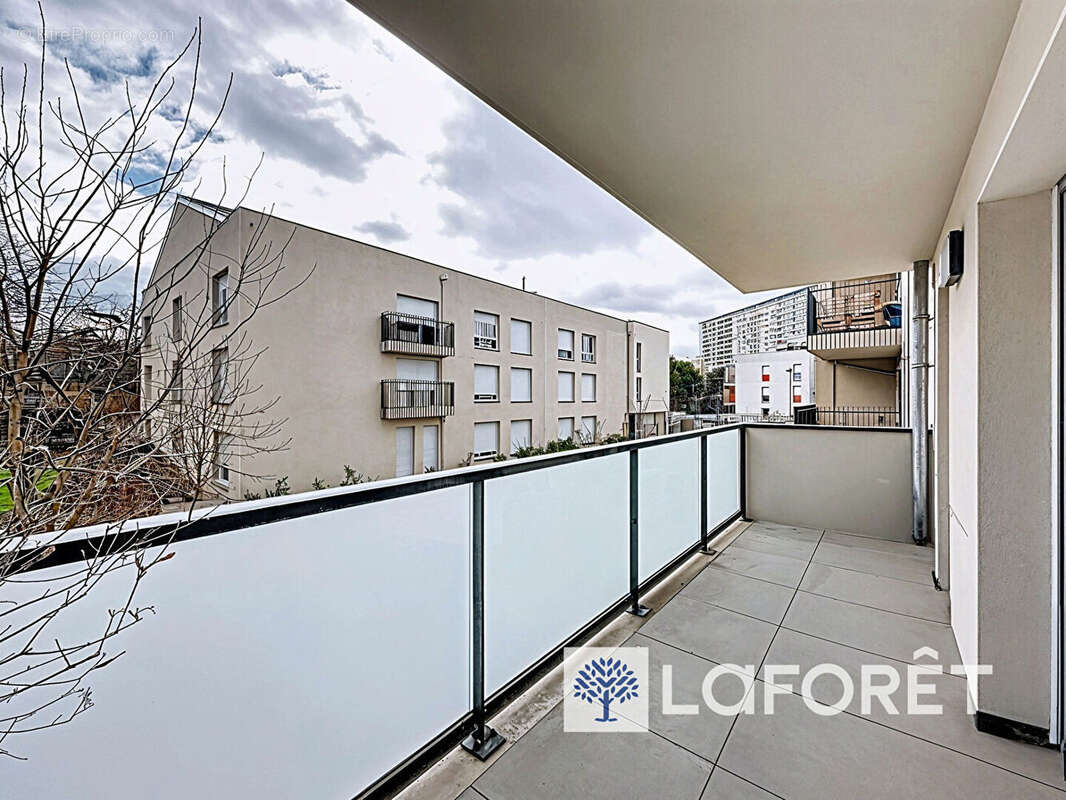 Appartement à CHAMPAGNE-AU-MONT-D'OR