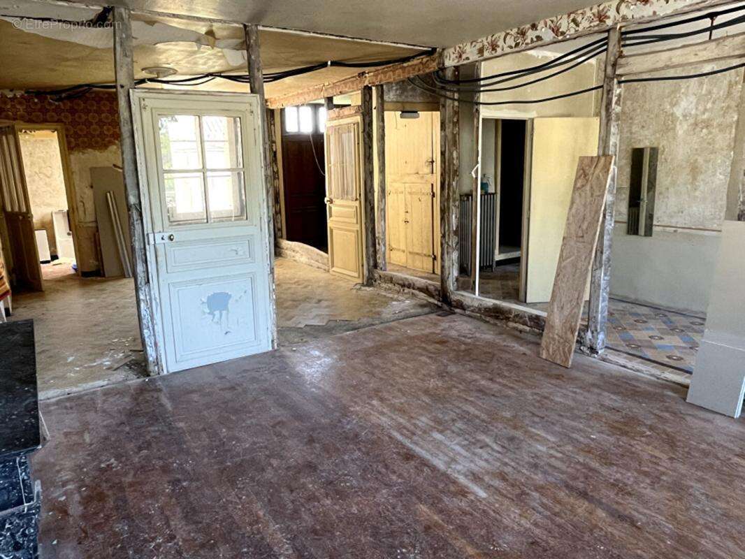 Maison à LES GRANDES-CHAPELLES