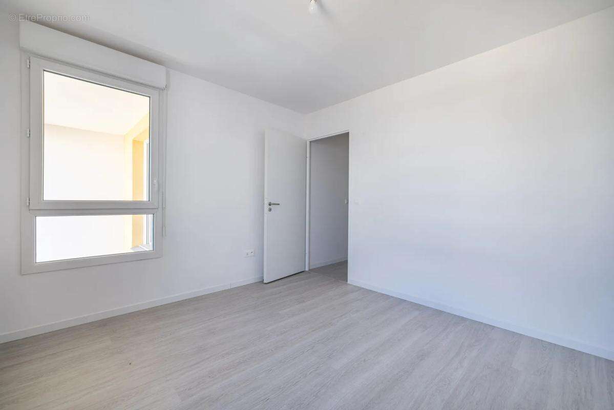 T3 73m² neuf – terrasse – double parking couvert - photo 9