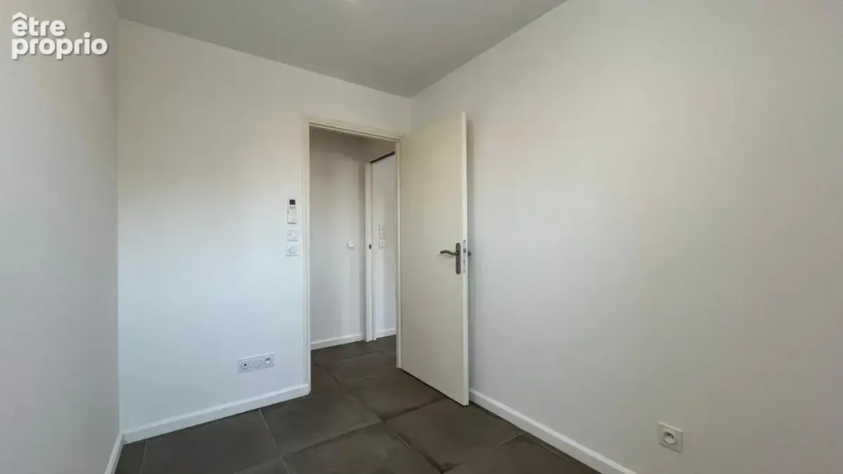 Maison 56 m² à La Crau  - photo 10