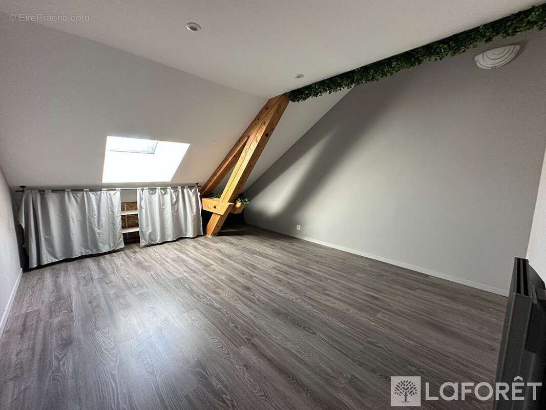 Appartement à REMORAY-BOUJEONS