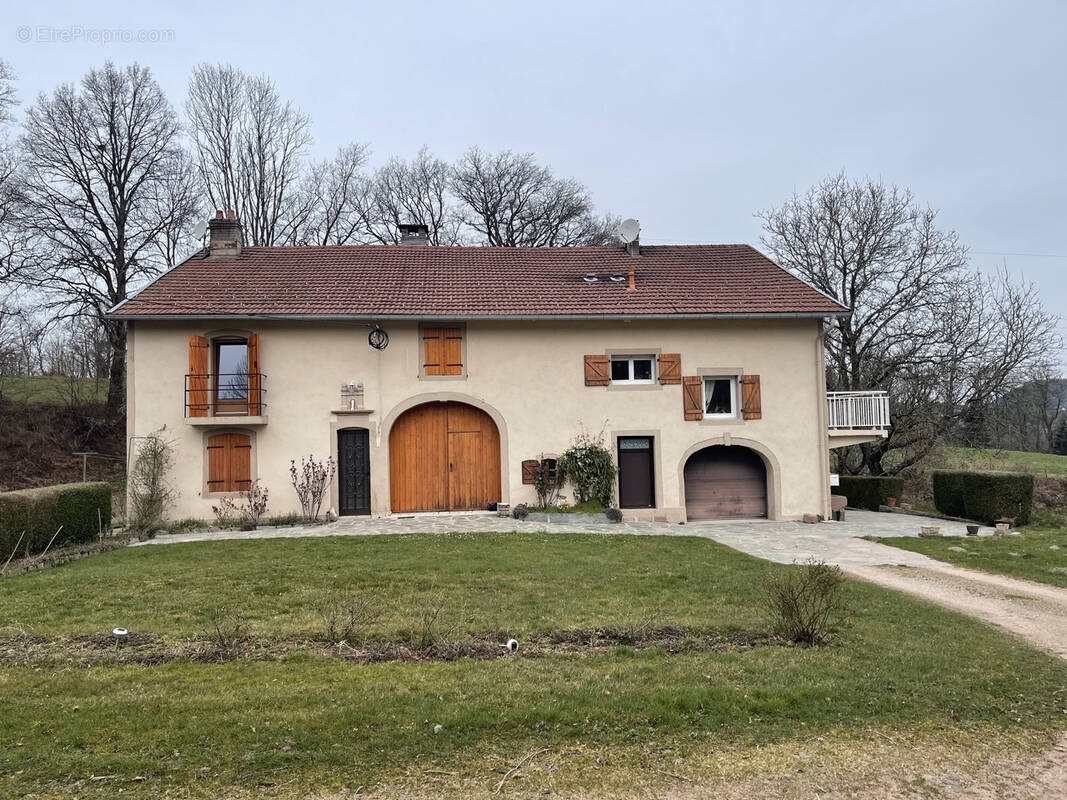 Maison à BEAUMENIL