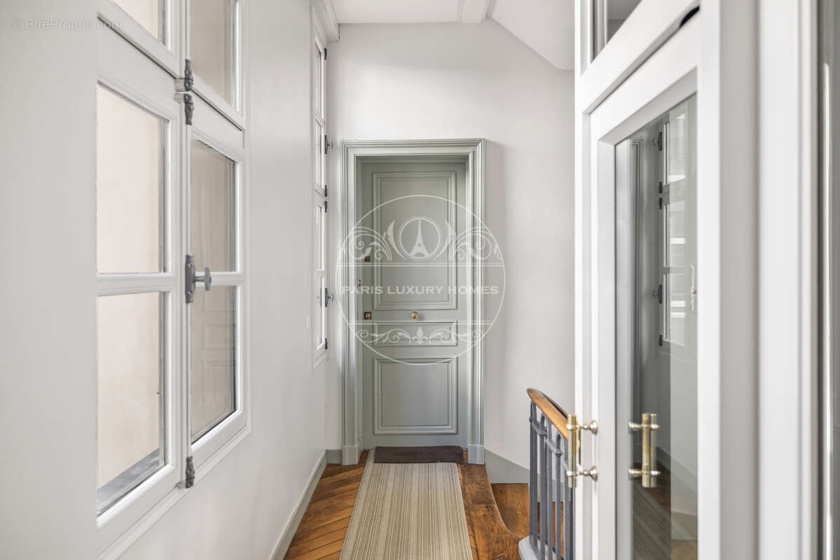 Appartement à PARIS-2E