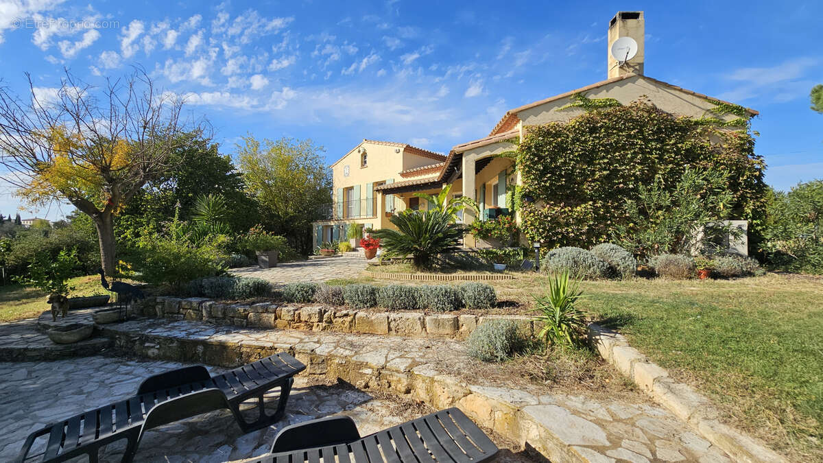 Maison à SAINT-GILLES