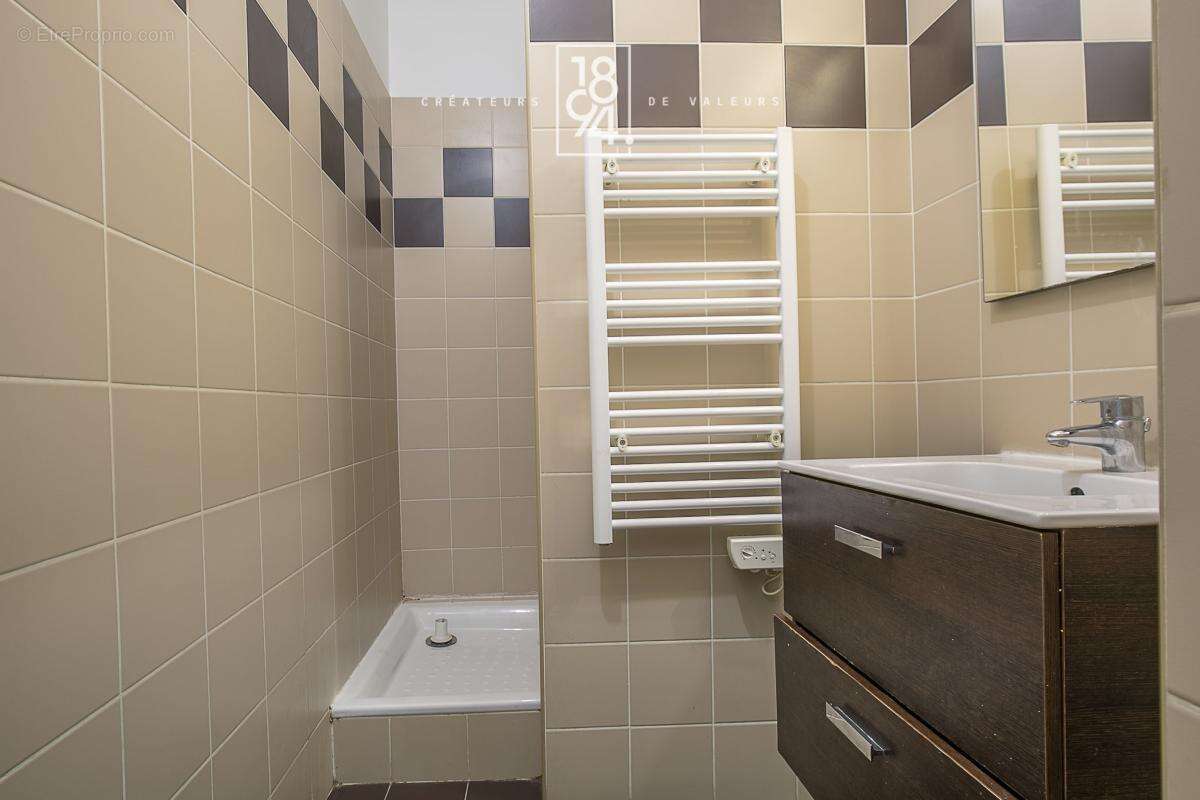 Appartement à MARSEILLE-2E