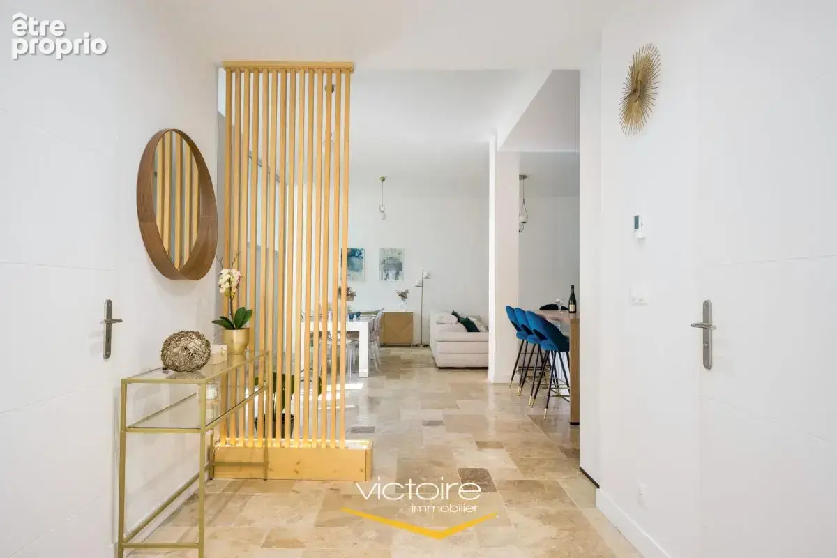 LYON 3 MONTCHAT –  Spacieux T4 119 M² (transformable en T5) avec PATIO PRIVATIF - photo 9