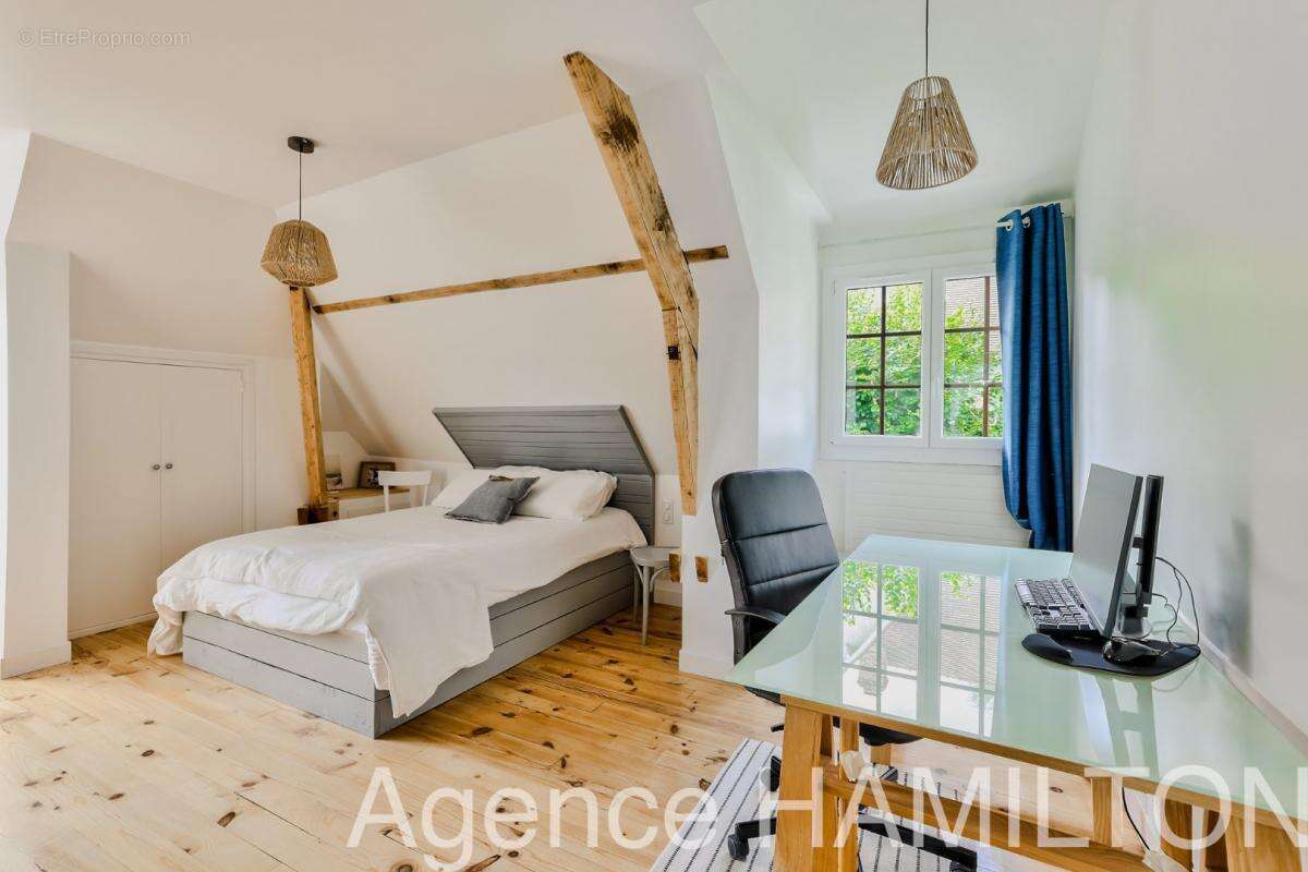 Maison à L&#039;ETANG-LA-VILLE