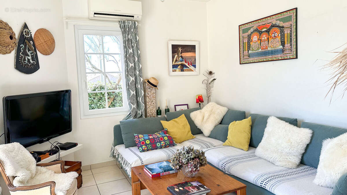 Photo 8 - Maison à SAINT-JULIEN-EN-BORN