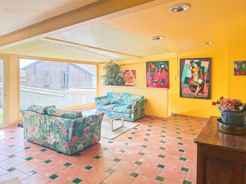 Maison à SAINT-JUST-LA-PENDUE