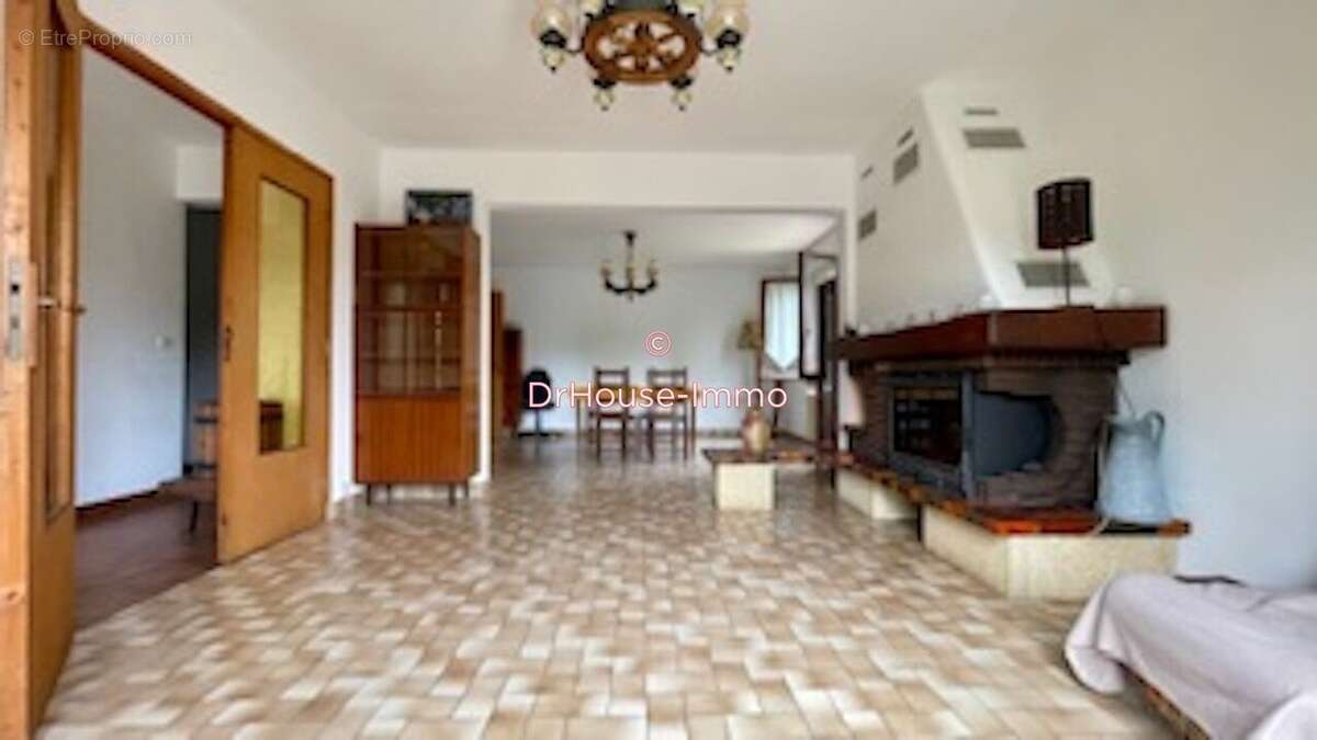 Maison à LES PAVILLONS-SOUS-BOIS