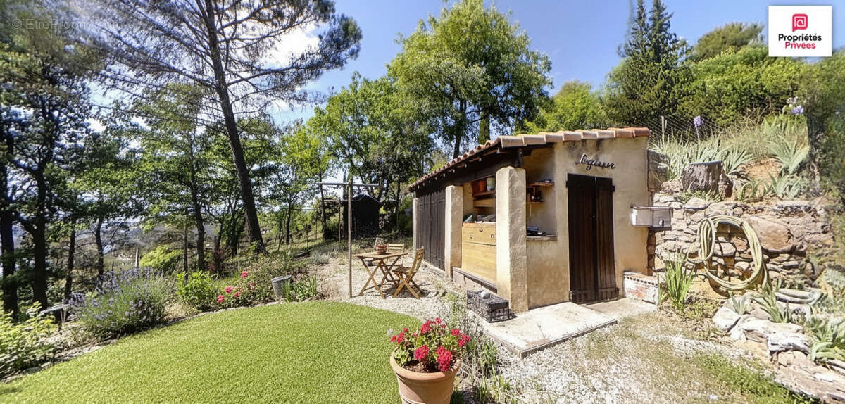 Maison à ESPARRON-DE-VERDON