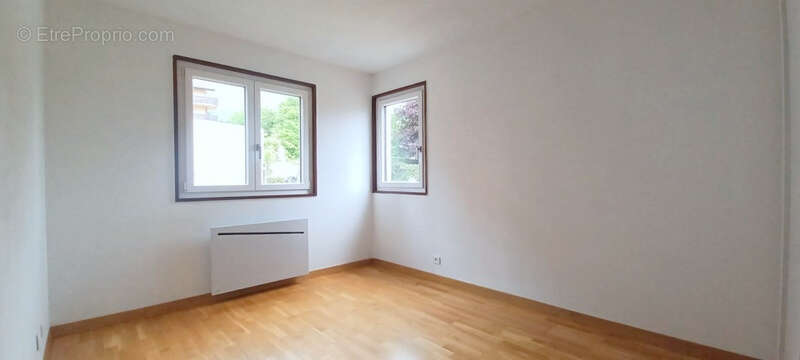 Appartement T3 avec parking et cave - photo 18