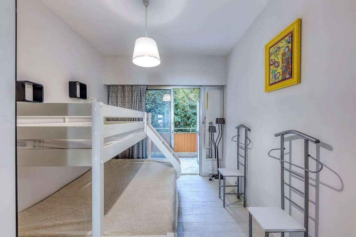 Appartement à VALLAURIS