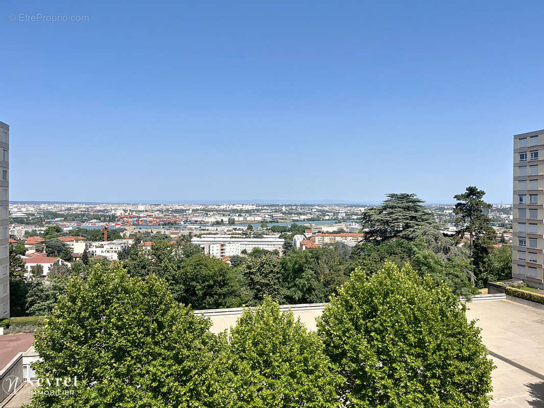Appartement à OULLINS