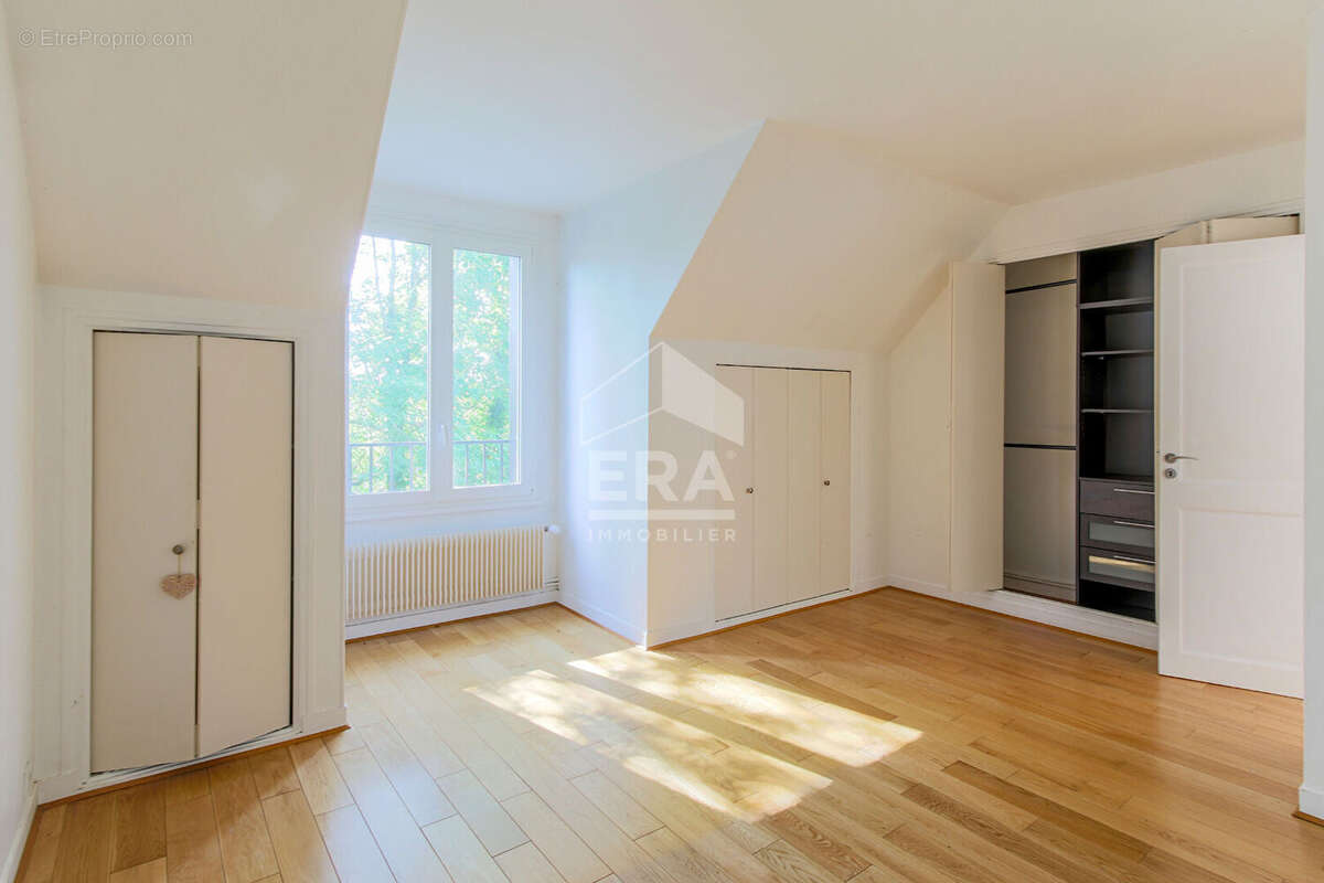 Maison 133m² à crespières - photo 13