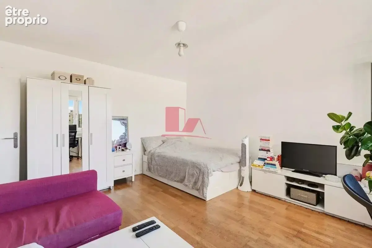 Vanves metro - studio de 34 m² - cave - parking - photo 4