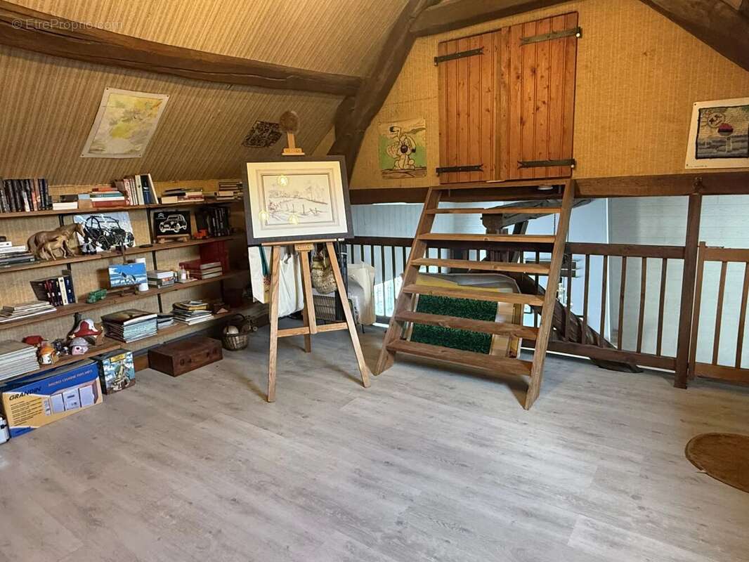 Longère de caractère – 5 chambres – 163 m² – Villeblevin - photo 14