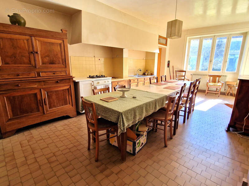 Maison à SAINT-HILAIRE-DE-VILLEFRANCHE